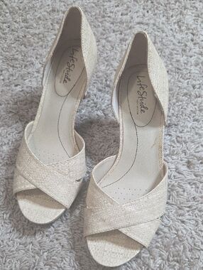 Life Stride Women's Open D'Orsay Heels in Light Beige Woven Finish, 9 WIDE